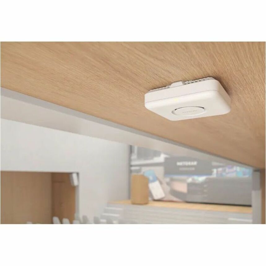 Netgear WBE750 Tri Band IEEE 802.11 a/b/g/n/ac/ax/be 18.40 Gbit/s Wireless Access Point WBE750-100NAS