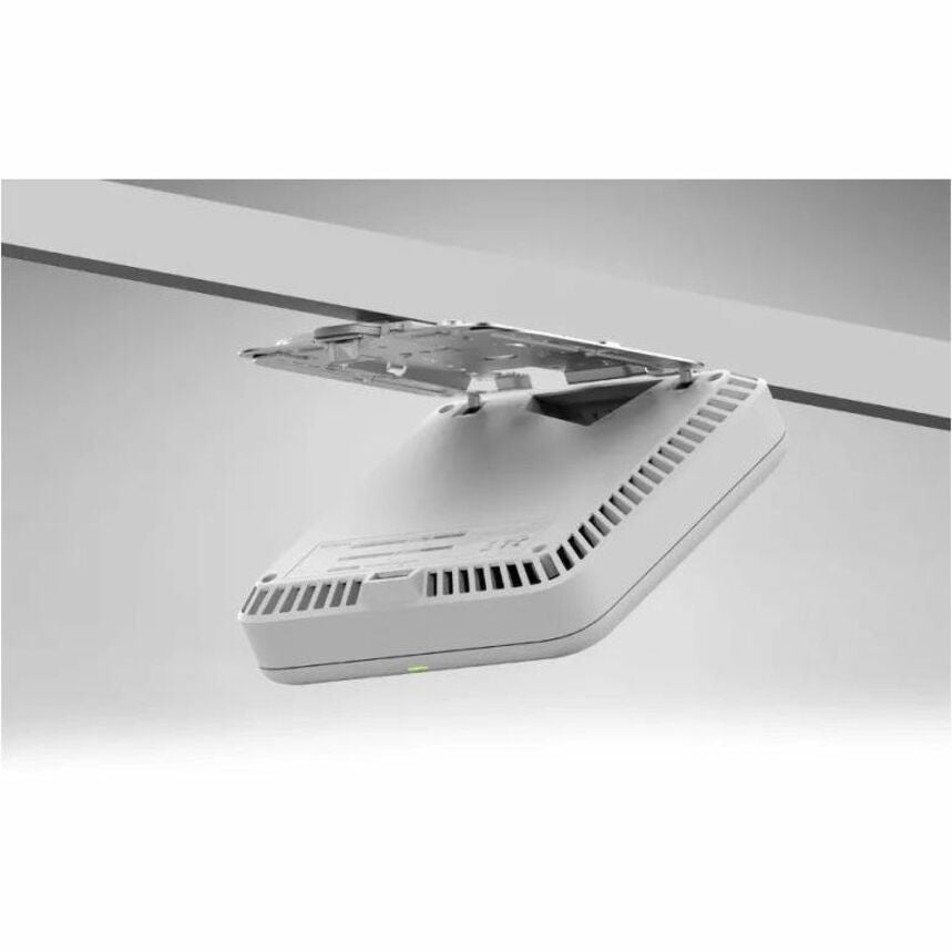 Netgear WBE750 Tri Band IEEE 802.11 a/b/g/n/ac/ax/be 18.40 Gbit/s Wireless Access Point WBE750-100NAS