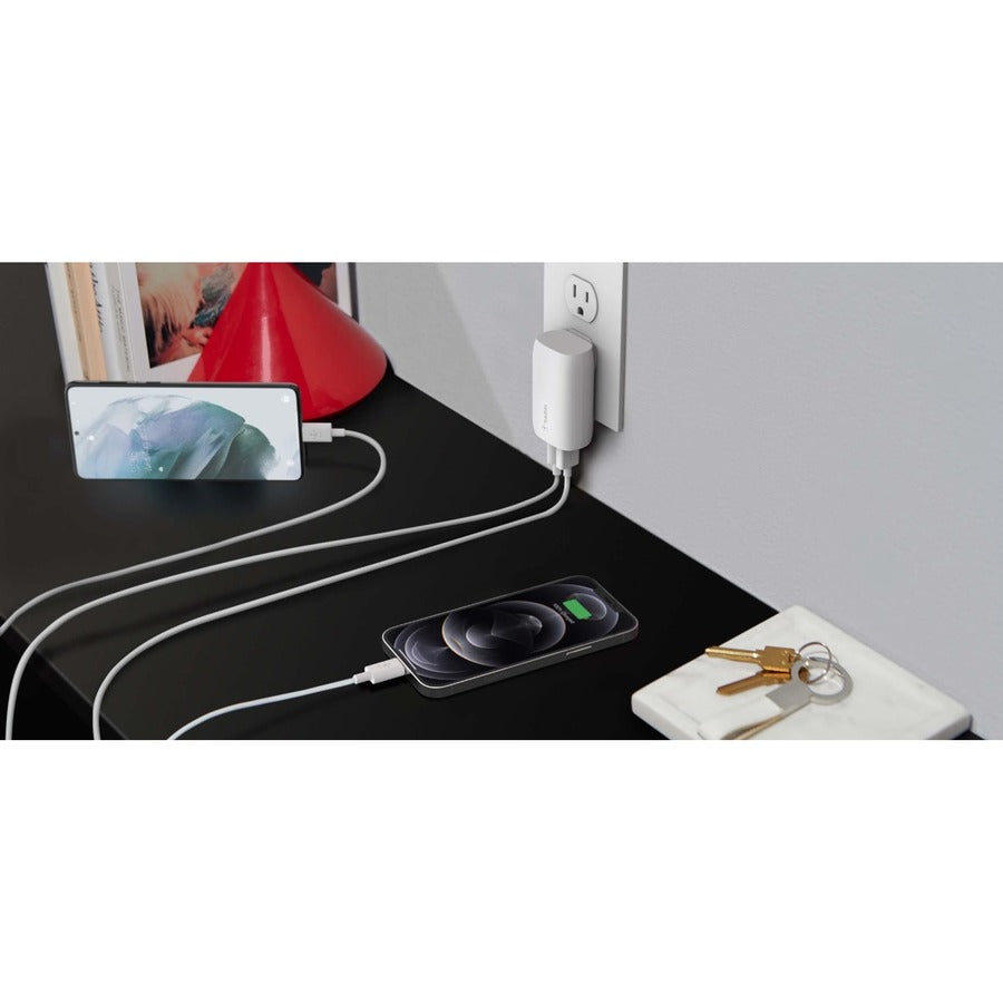 Belkin BoostCharge Dual Wall Charger with PPS (USB-C Cable with Lightning Connector included) - Power Adapter WCB007DQ1MWH-B5