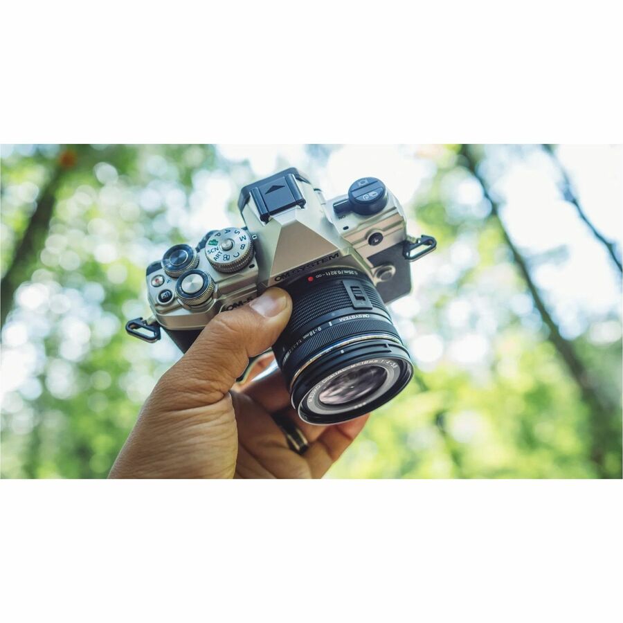 Om System M.ZUIKO DIGITAL - 9 mm to 18 mm - f/4 - f/22 - Super Wide Angle Varifocal Lens V335940BW000