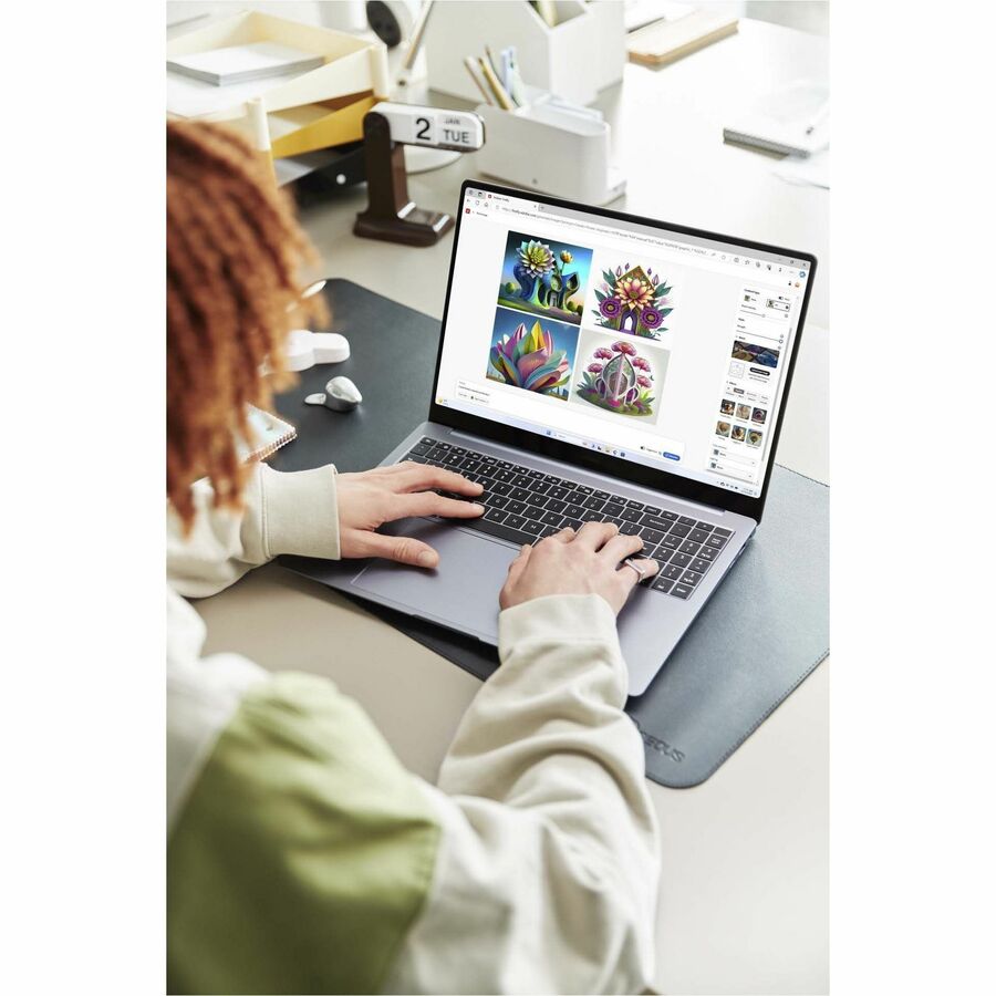 Samsung Galaxy Book4 NP754XGK-KS3US 15.6" Notebook - Full HD - Intel Core 5 120U - 16 GB - 256 GB SSD - Silver NP754XGK-KS3US