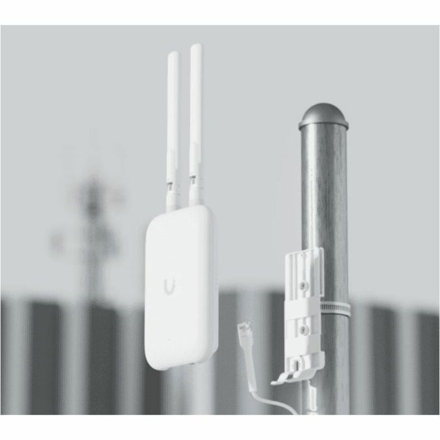 Ubiquiti Dual Band IEEE 802.11 a/b/g/n/ac 866.70 Mbit/s Wireless Access Point - Indoor/Outdoor UK-ULTRA-US