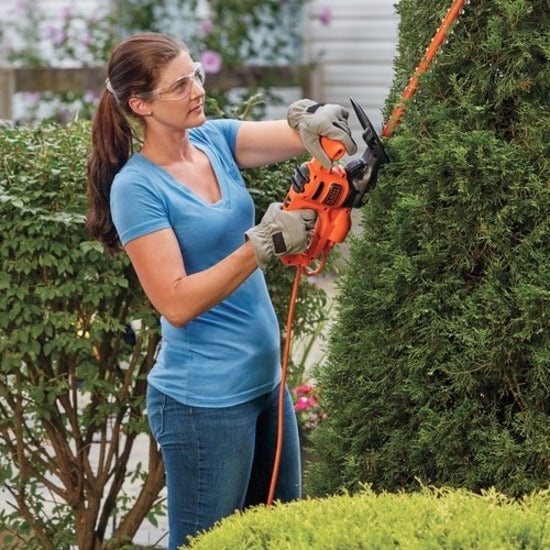 Black & Decker 16 in. Electric Hedge Trimmer BEHT100