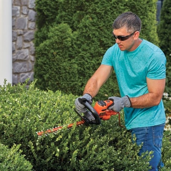 Black & Decker 16 in. Electric Hedge Trimmer BEHT100