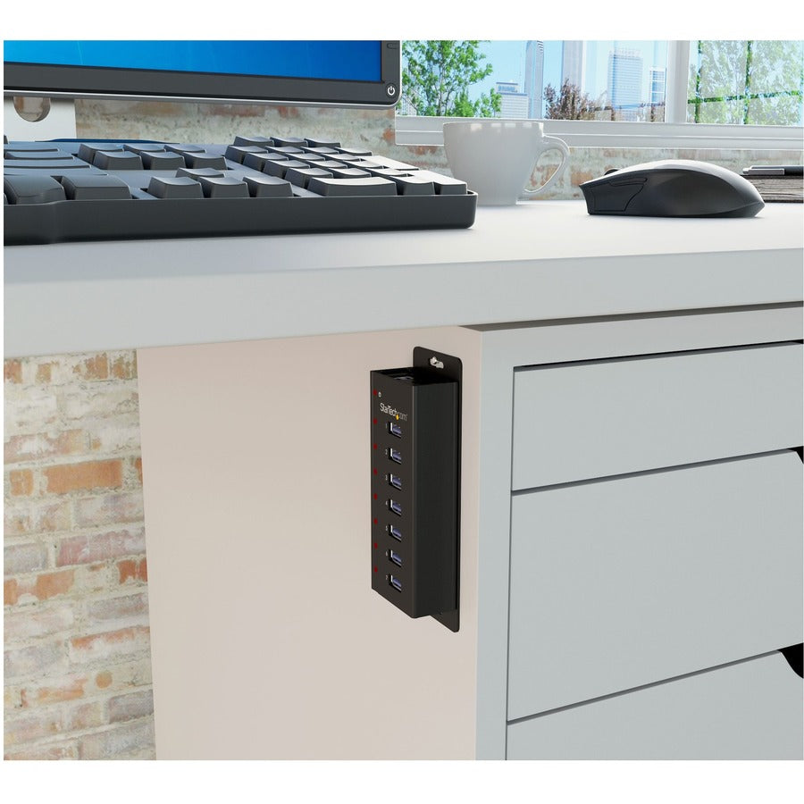 StarTech.com 7 Port USB 3.0 Hub - 5Gbps - Desktop or Wall-mountable Metal Enclosure ST7300U3M