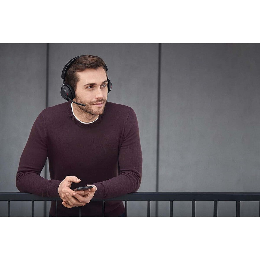 Jabra Evolve2 65 Headset With Charging Stand 26599-989-989