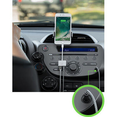 Belkin 3.5 mm Audio + Charge for iPhone and iPad Lightning Adapter F8J212BTWHT