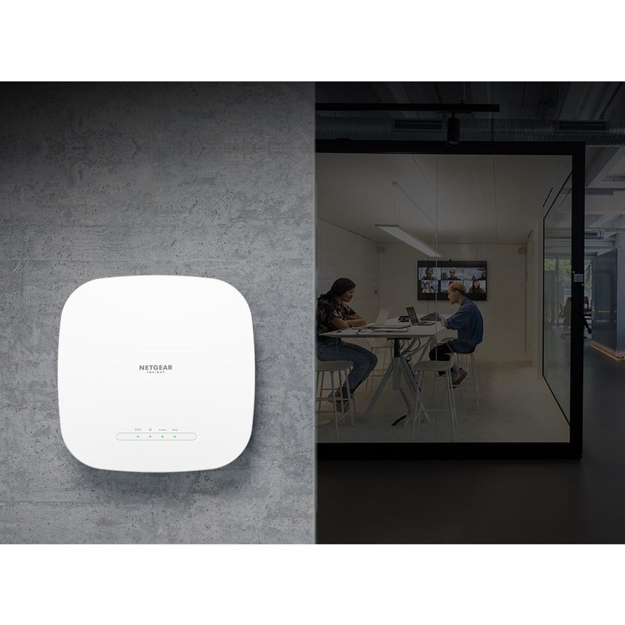 Netgear WAX615 Dual Band IEEE 802.11 a/b/g/n/ac/ax/i 3 Gbit/s Wireless Access Point WAX615-100NAS
