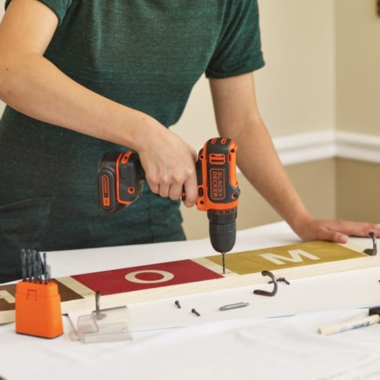 Black & Decker 12-Volt MAX Cordless Lithium Drill/Driver BDCDD12C