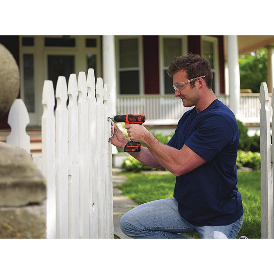 Black & Decker 12-Volt MAX Cordless Lithium Drill/Driver BDCDD12C