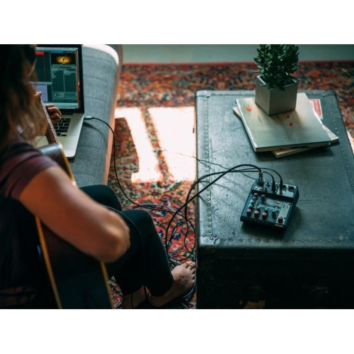 Soundcraft Small-format Analog Mixing Console with USB I/O SCR-5085980US-01