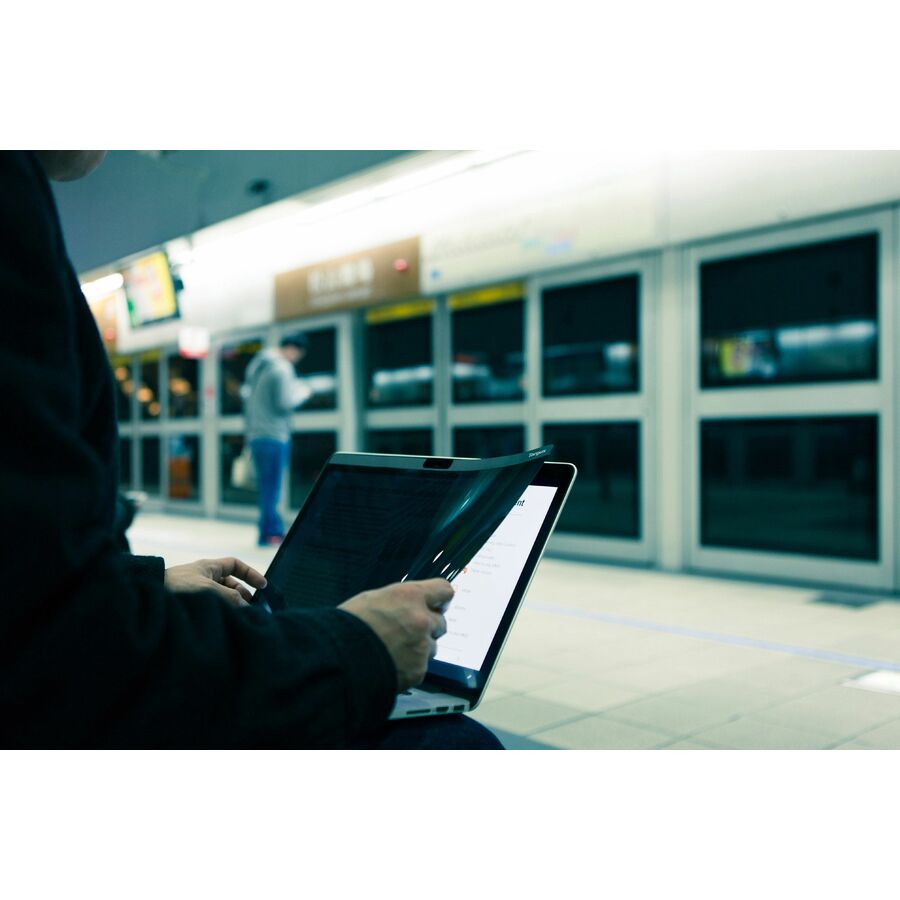 Targus Magnetic Privacy Screen for 15.4" MacBook 2016 - TAA Compliant ASM154MBP6GL