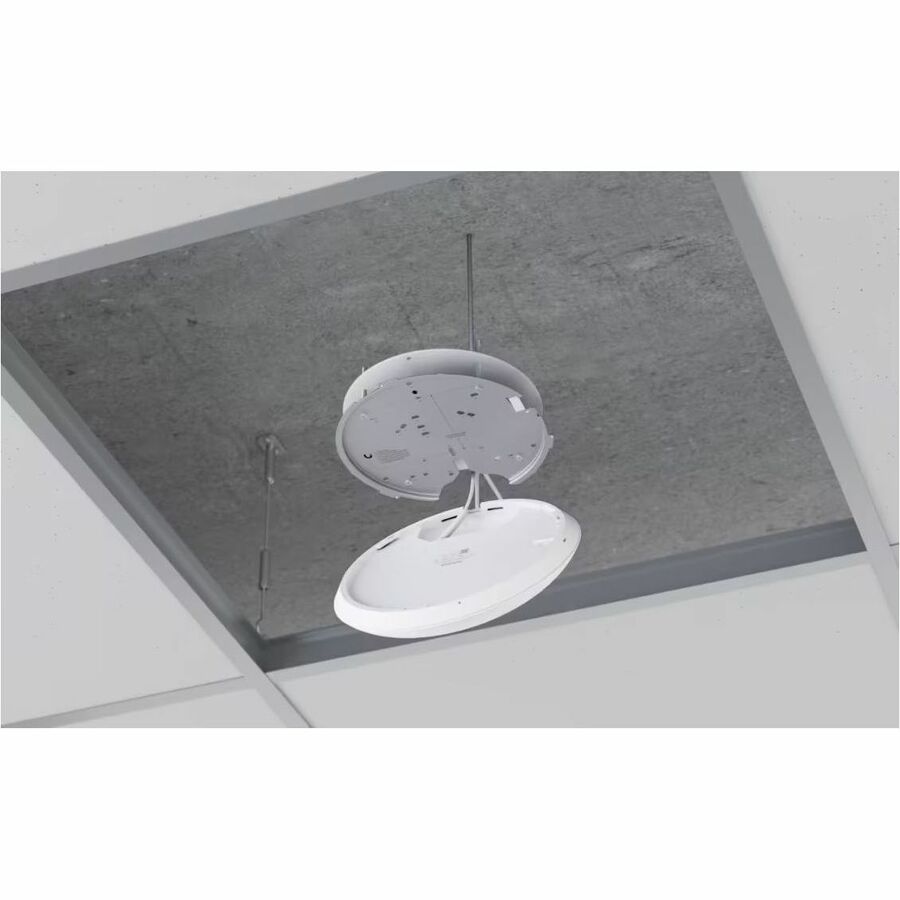 Ubiquiti U7 Pro Tri Band IEEE 802.11 a/b/g/n/ac/ax/be 9.12 Gbit/s Wireless Access Point U7-PRO-US